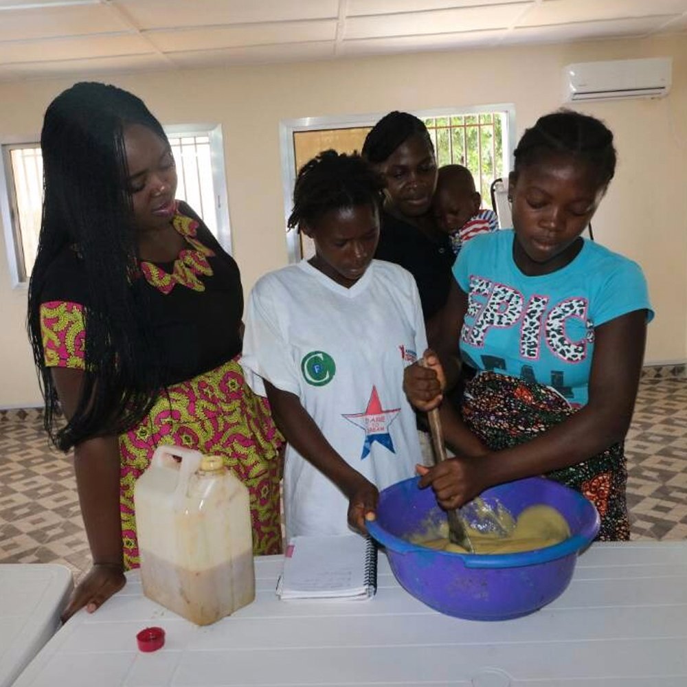 IFD Logistics Sierra Leone Imatrix101 Conducts Training Workshop for The Aberdeen Womens Center: Soap Making for Business Development 2017